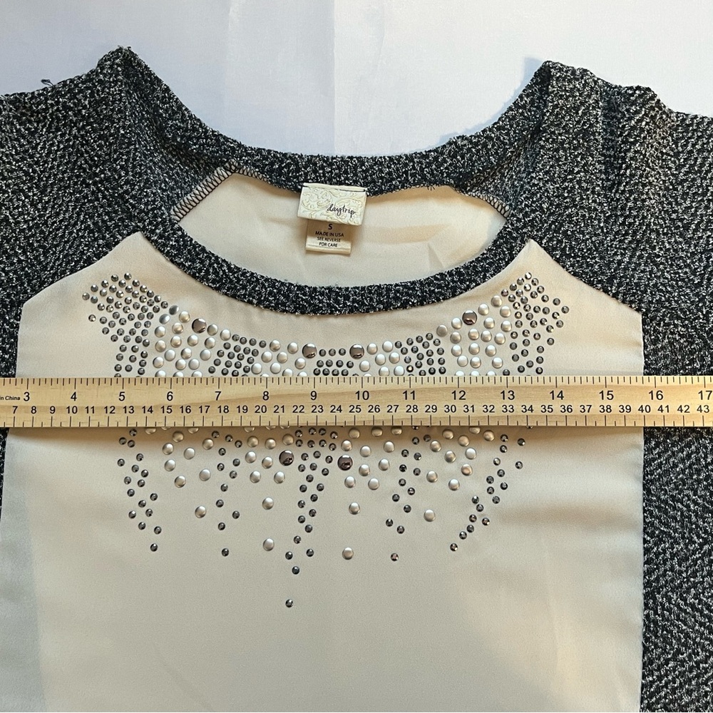 Daytrip Black and Cream Embellished Long Sleeve Top Sz Sm. Like New Condition - Picture 6 of 8